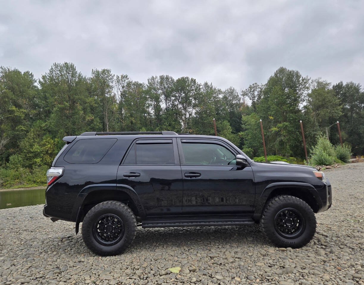 Used 2015 Toyota 4Runner Trail Premium AWD/4WD image 9