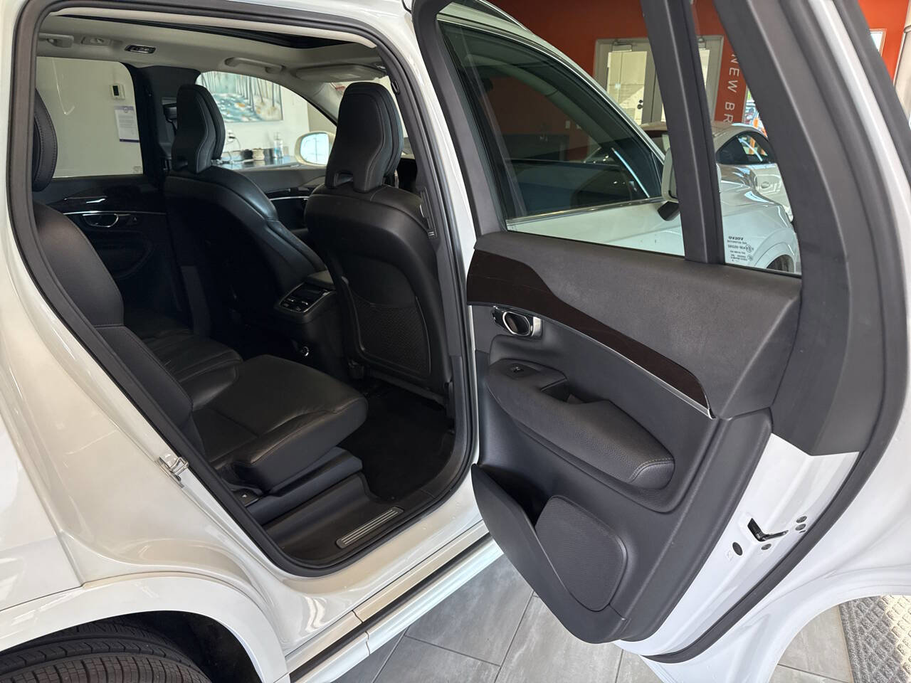 Used 2019 Volvo XC90 T6 Momentum w/ Advanced Package AWD/4WD image 35