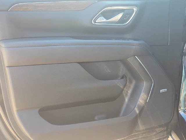 Used 2022 Chevrolet Suburban High Country AWD/4WD image 22