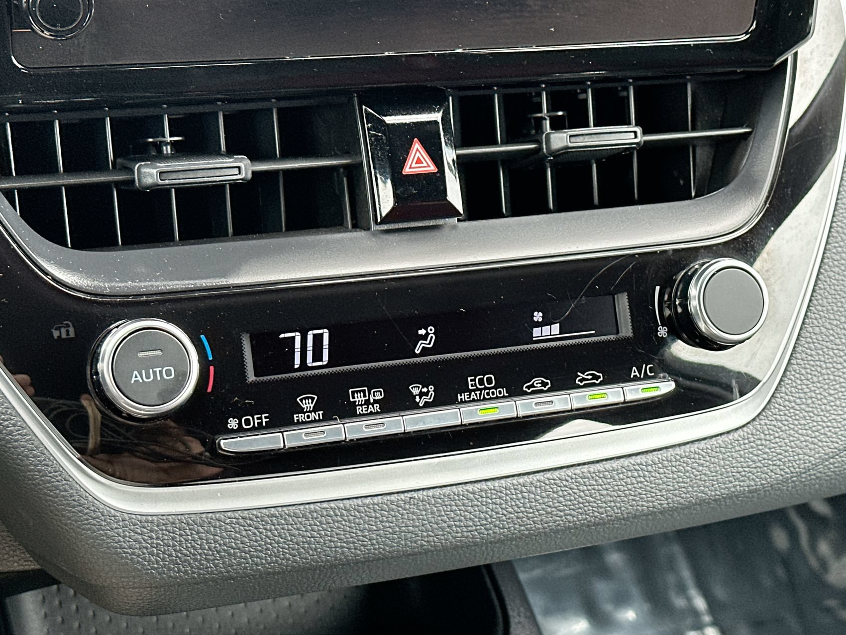 Used 2026 Toyota Corolla SE FWD image 18