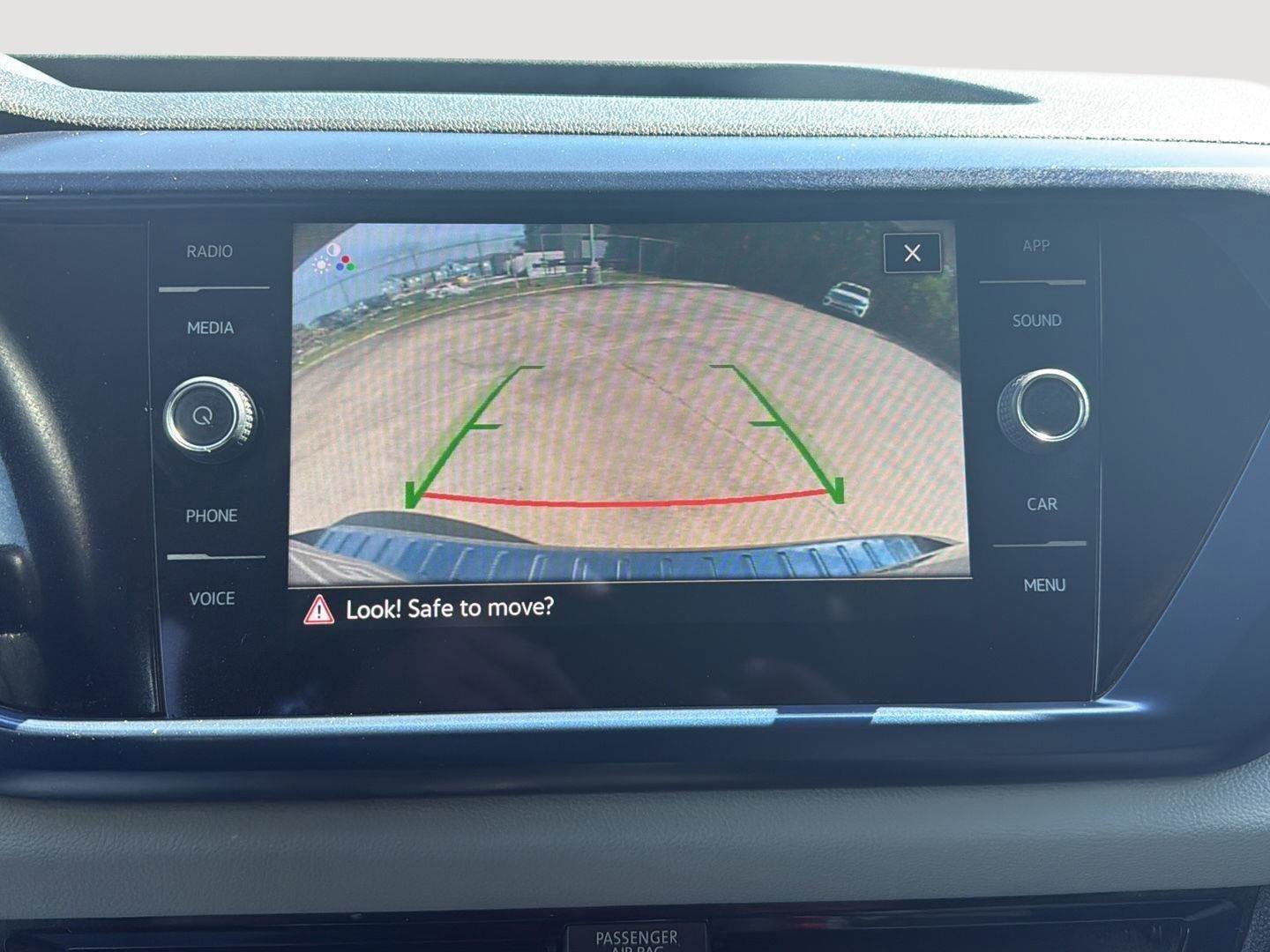 Used 2022 Volkswagen Taos SE image 25