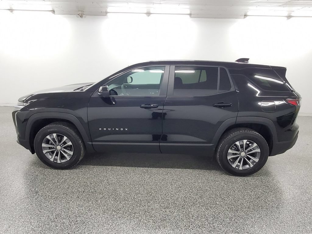 Used 2025 Chevrolet Equinox LT w/ Safety and Technology Package FWD image 8