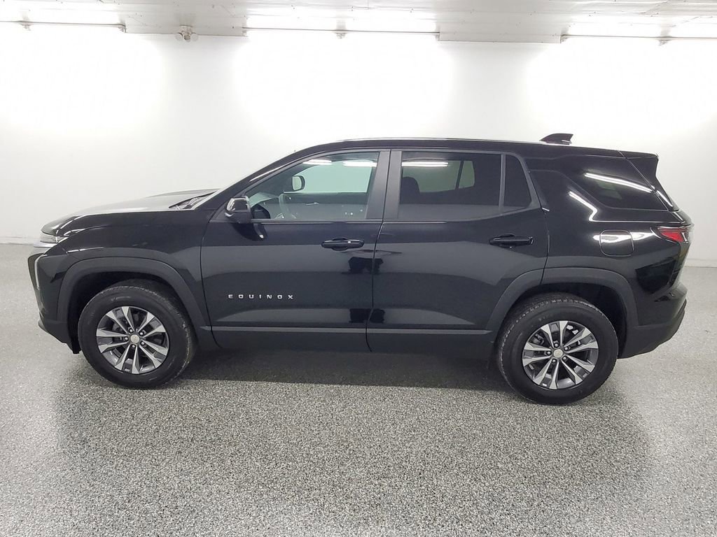 Used 2025 Chevrolet Equinox LT w/ Safety and Technology Package FWD image 8