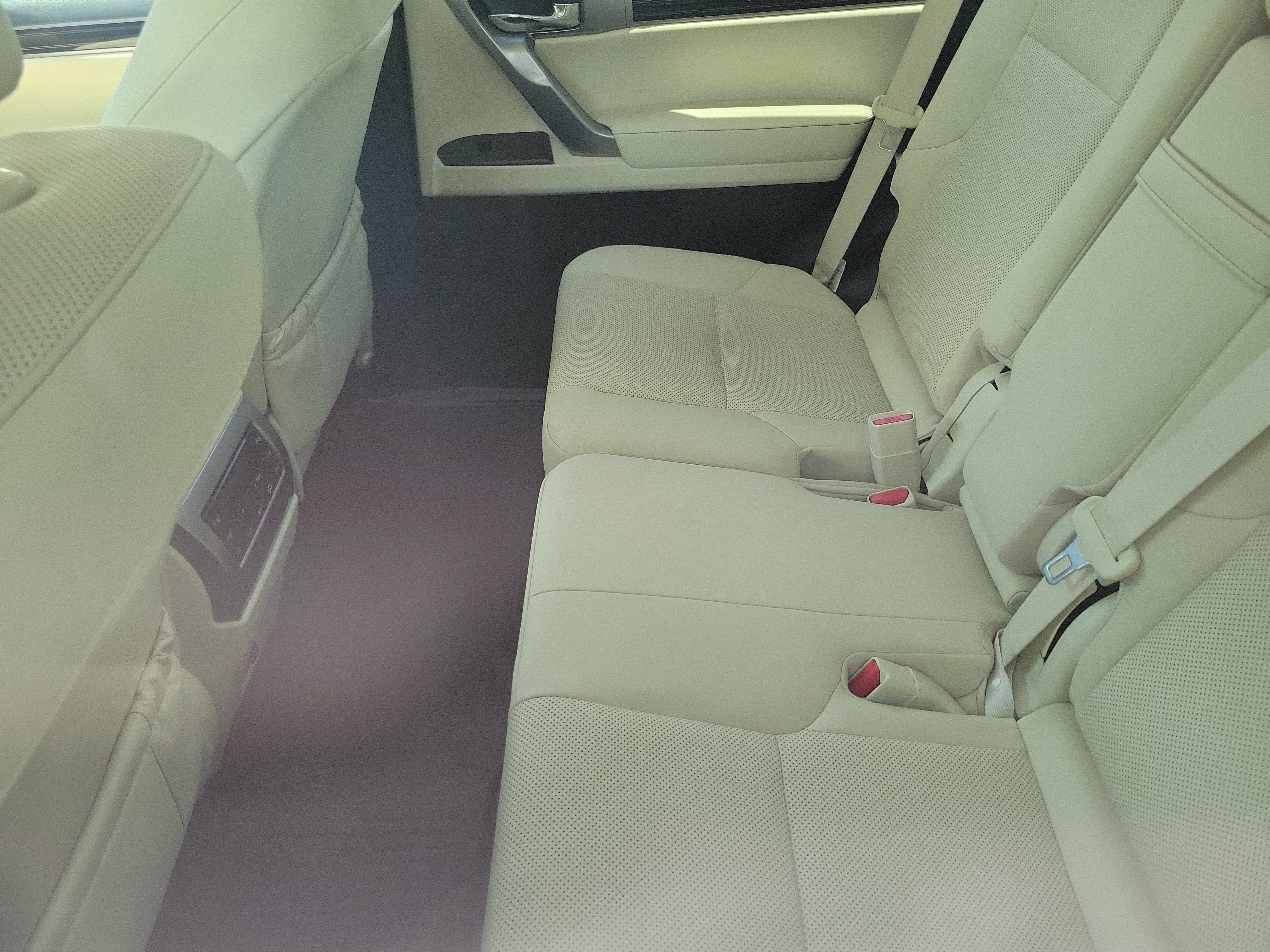 Used 2023 Lexus GX 460 Premium w/ Premium Package AWD/4WD image 12