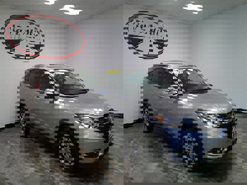 Used 2017 Honda HR-V EX image 4