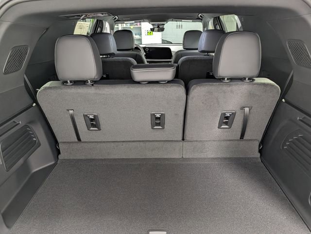 New 2026 Chevrolet Traverse LT w/ Midnight/Sport Edition AWD/4WD image 15