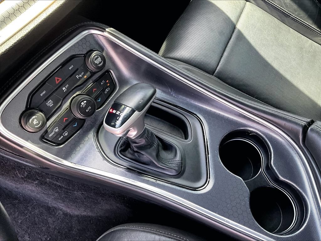 Used 2015 Dodge Challenger R/T Plus RWD image 16