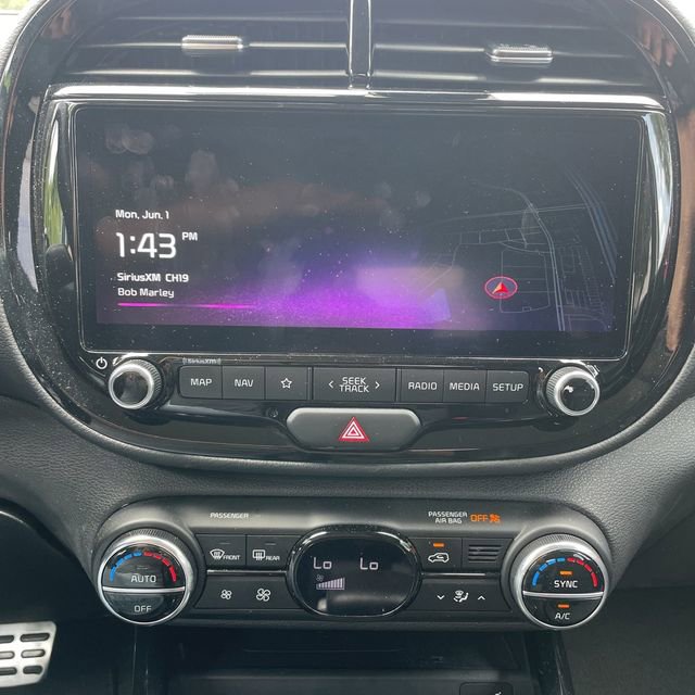 Used 2024 Kia Soul GT-Line FWD image 18