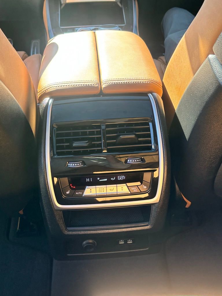 Used 2026 BMW X5 M60i image 10
