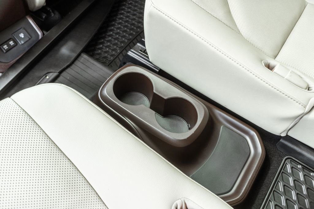 Used 2020 Toyota Highlander Platinum image 34