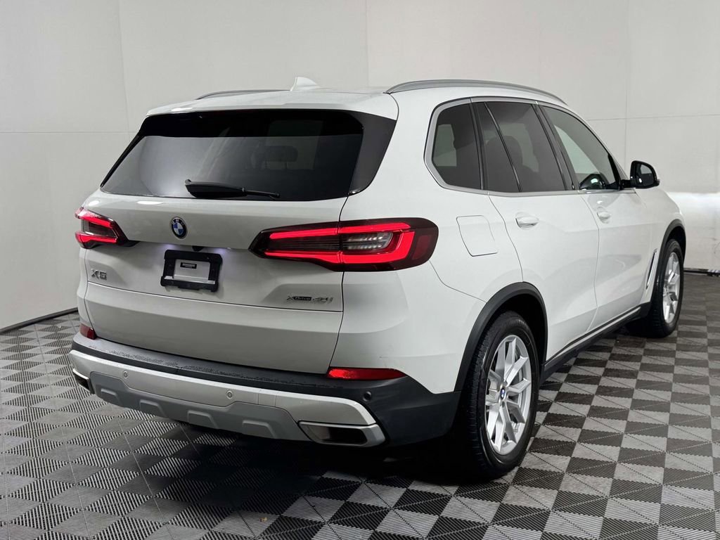 Used 2023 BMW X5 xDrive40i AWD/4WD image 10