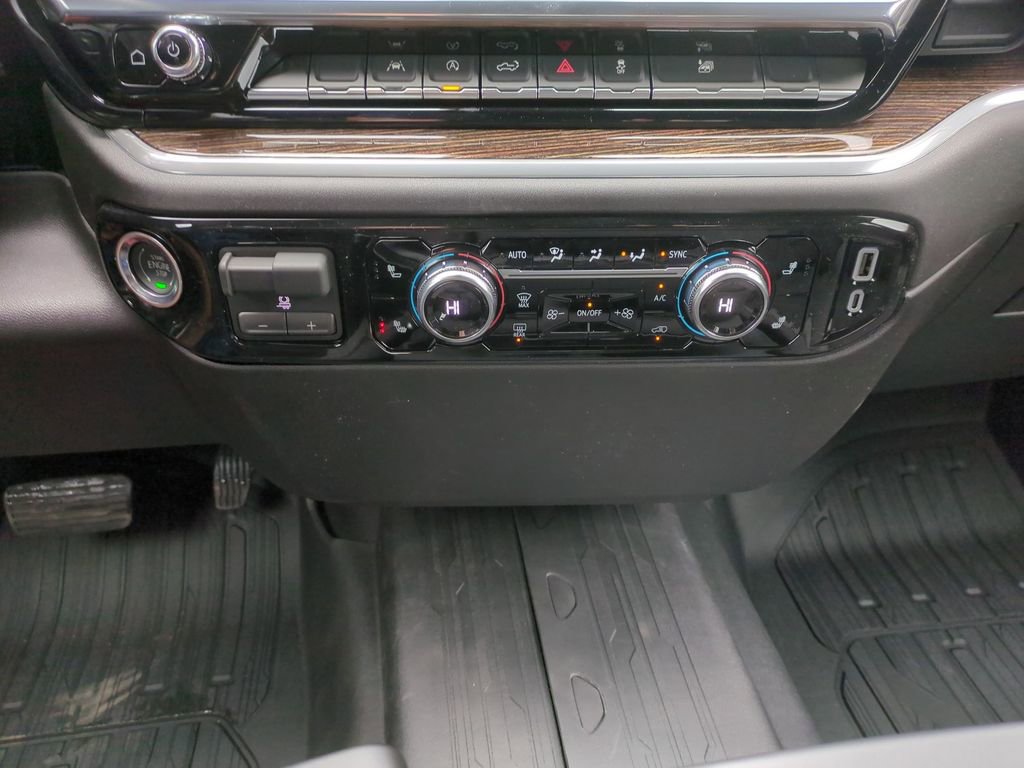 New 2026 GMC Sierra 1500 Elevation w/ Elevation Select Package AWD/4WD image 14