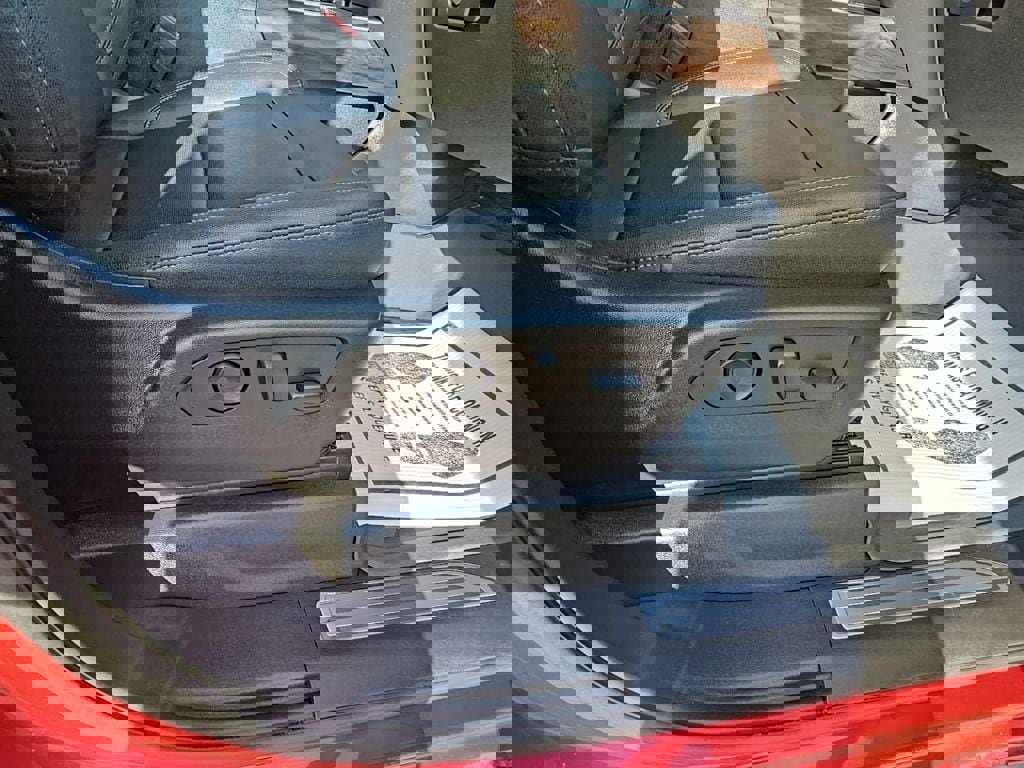 Used 2022 GMC Sierra 1500 SLT w/ SLT Premium Package image 22