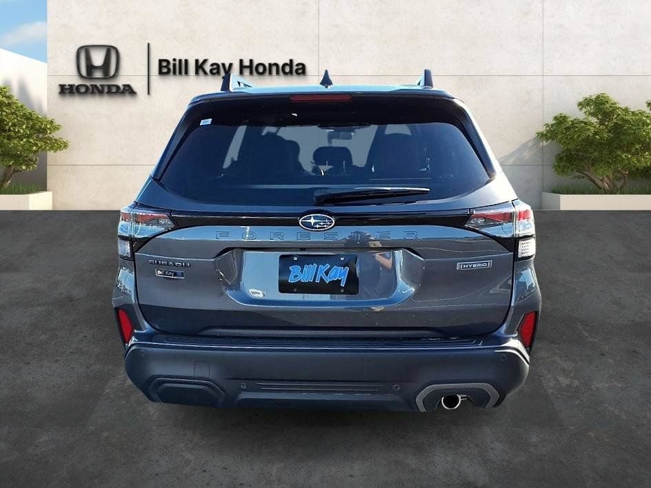 Used 2025 Subaru Forester Limited w/ Popular Package AWD/4WD image 4