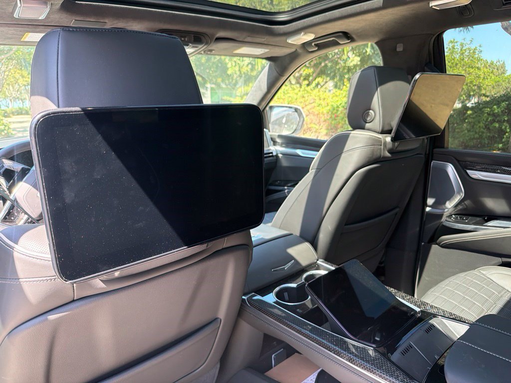 Certified 2025 Cadillac Escalade V AWD/4WD image 13