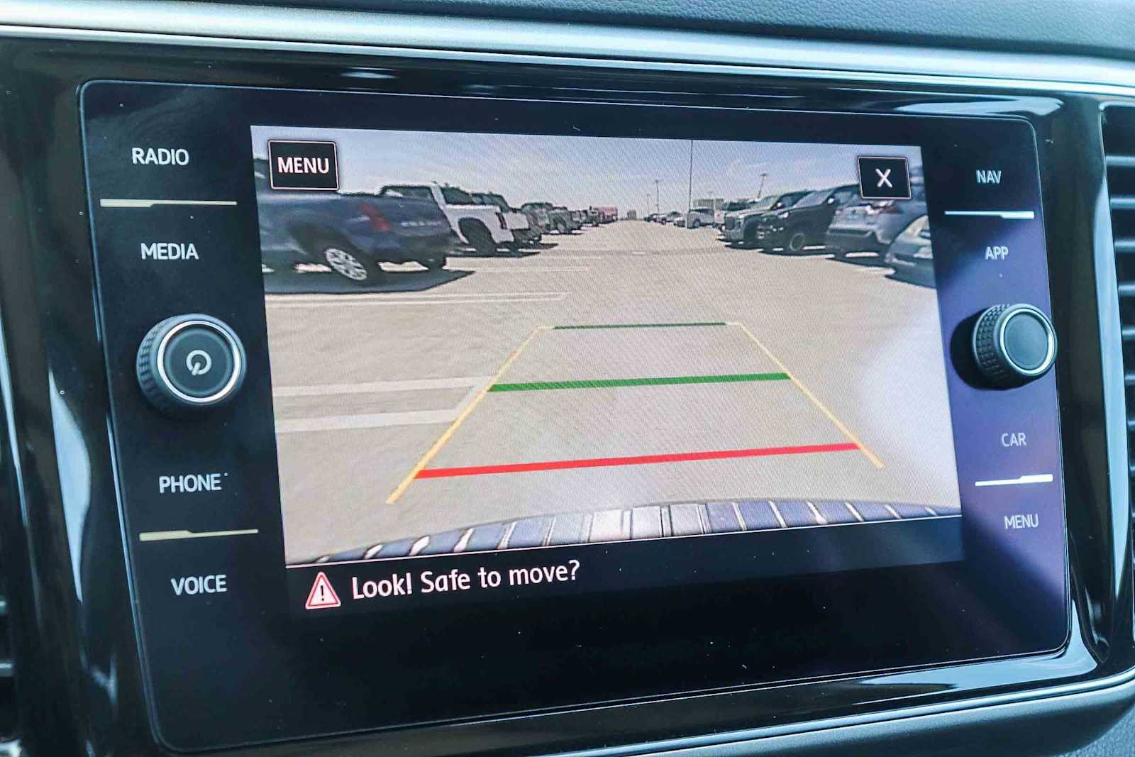 Used 2018 Volkswagen Atlas SEL Premium image 22