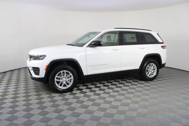 New 2026 Jeep Grand Cherokee Laredo X image 2