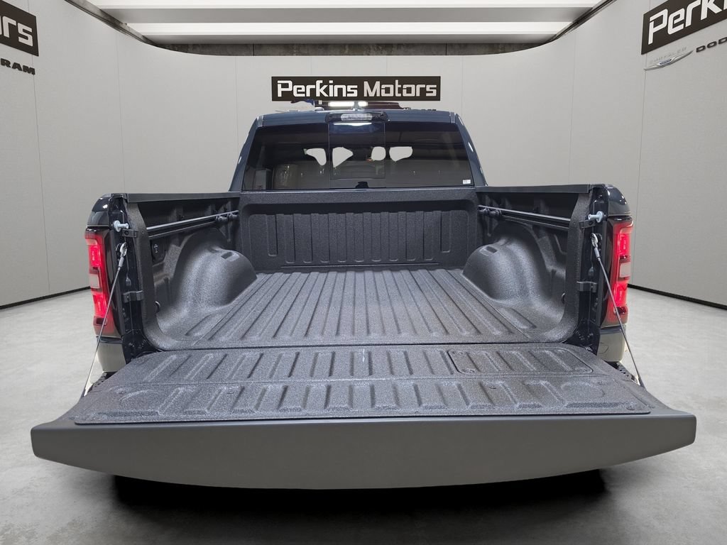New 2027 RAM 1500 Laramie w/ Night Edition AWD/4WD image 10