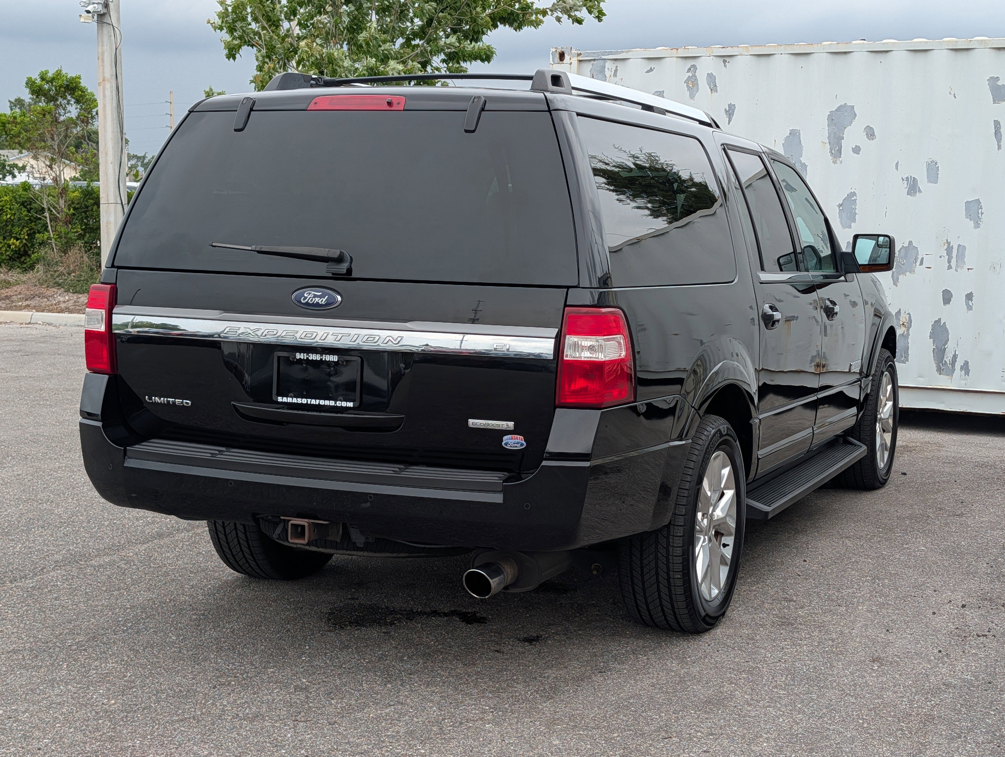 Used 2017 Ford Expedition EL Limited RWD image 4