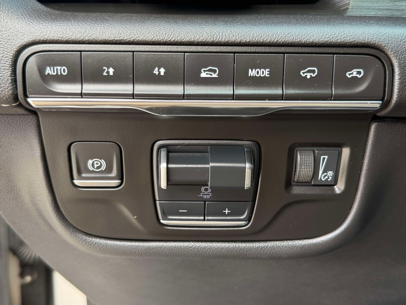 Used 2021 Cadillac Escalade Sport w/ Driver Assist Tech Package AWD/4WD image 20