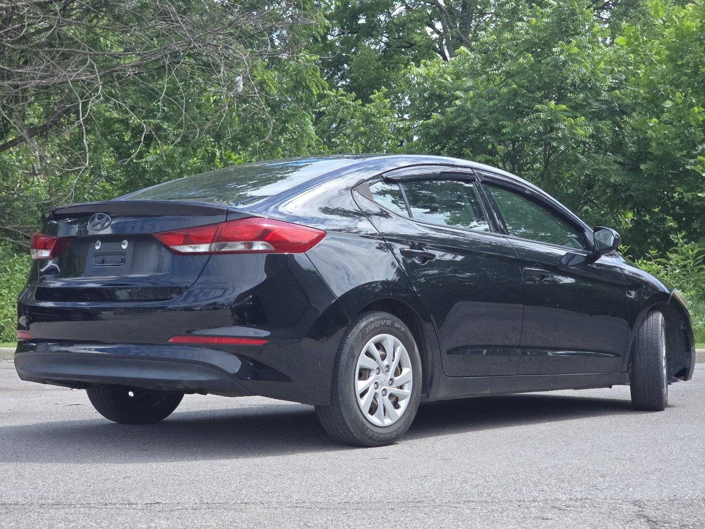 Used 2018 Hyundai Elantra SE FWD image 12