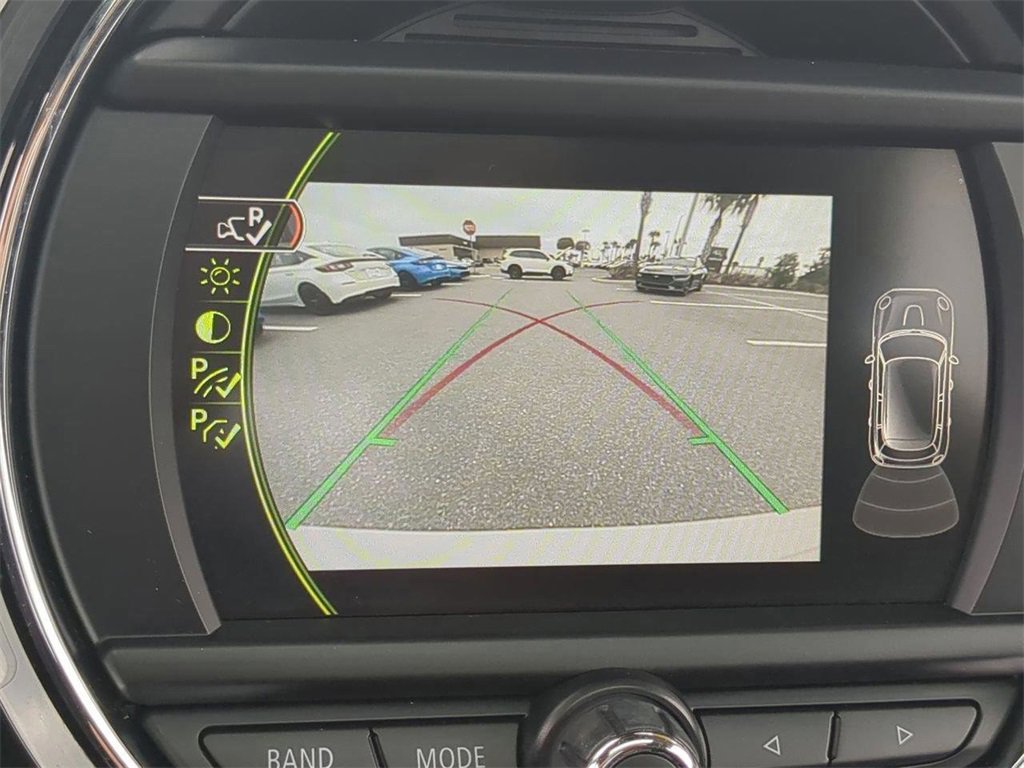 Used 2018 MINI Cooper 4-Door Hardtop image 21