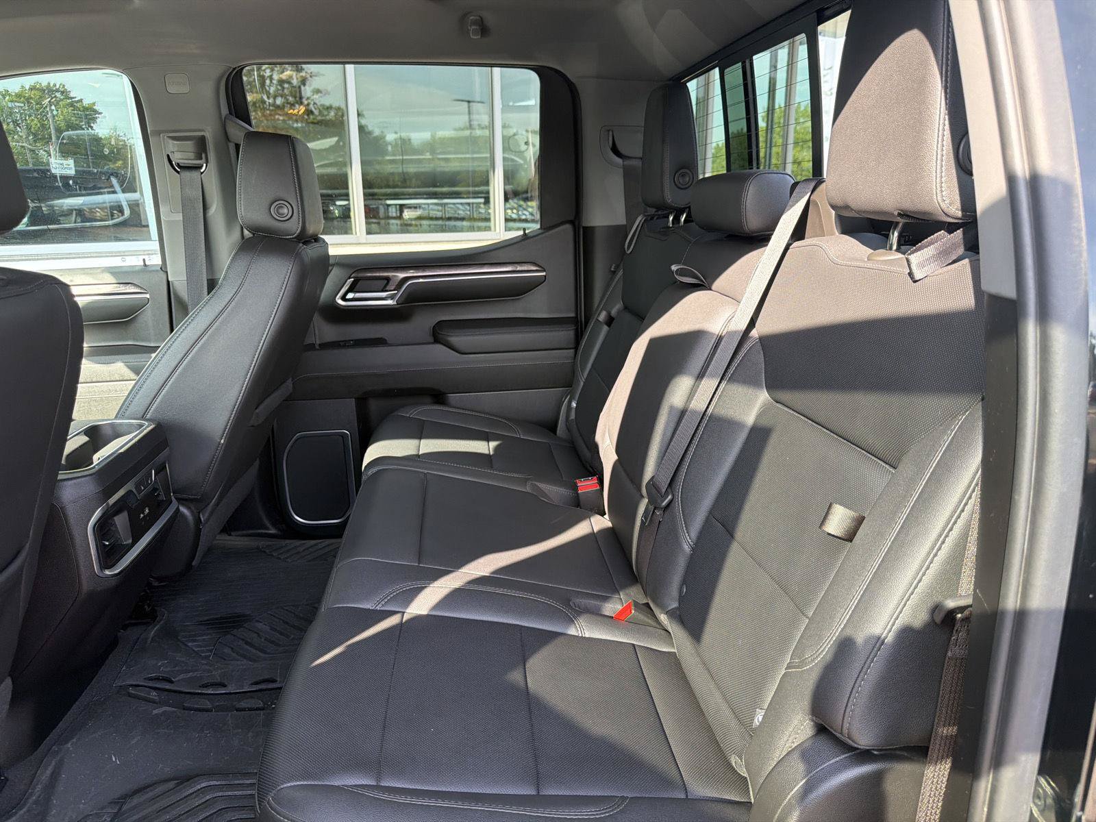 Used 2023 Chevrolet Silverado 1500 LTZ AWD/4WD image 42