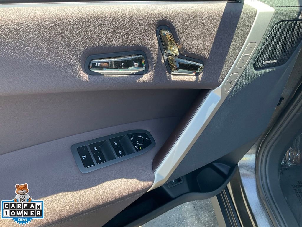 Used 2023 BMW iX xDrive50 w/ Premium Package image 22