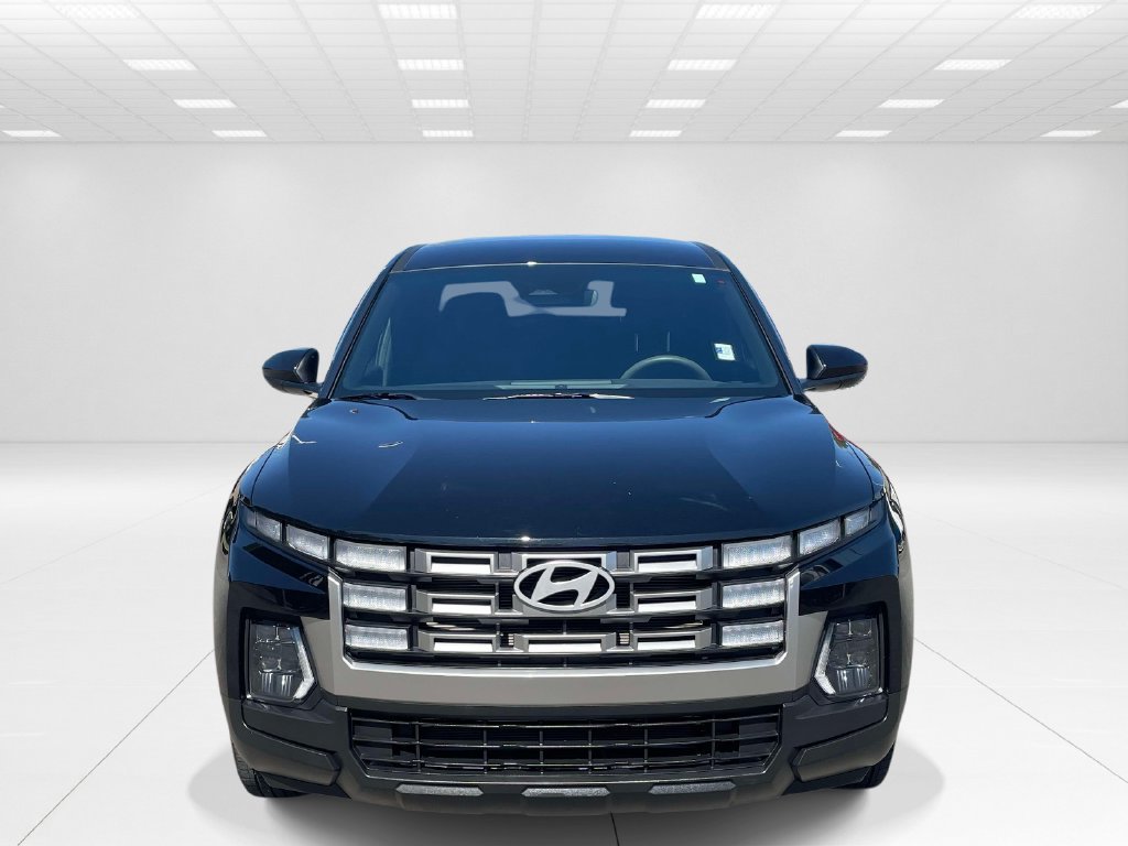 Certified 2025 Hyundai Santa Cruz SE FWD image 2