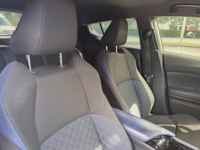 Used 2020 Toyota C-HR XLE FWD image 25