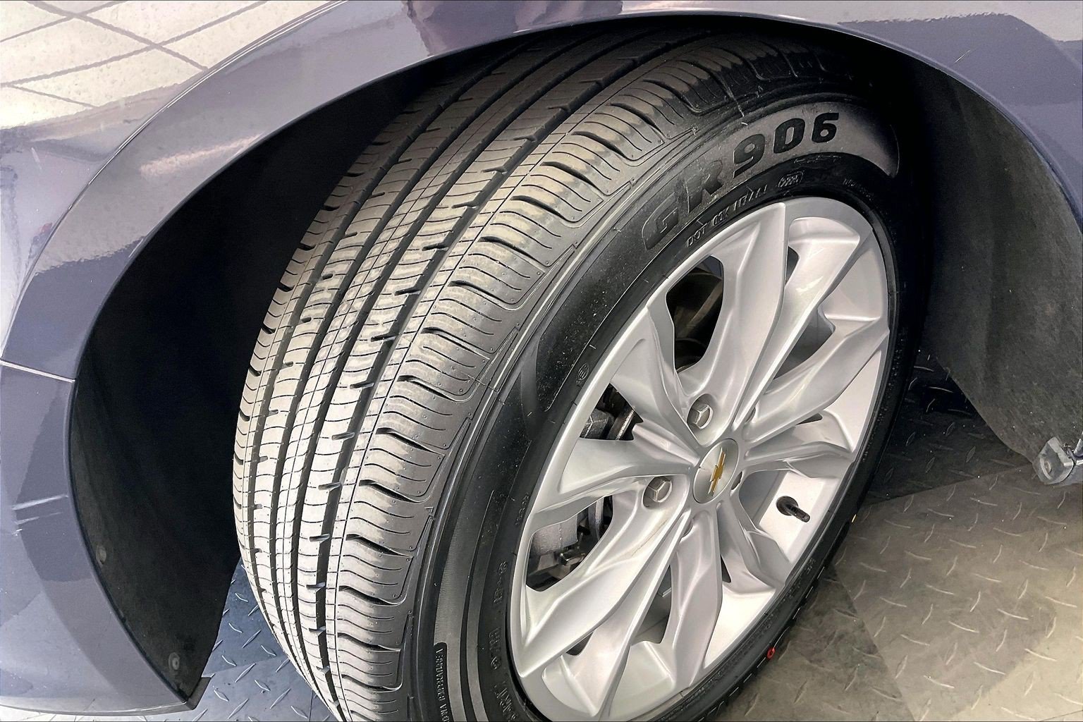 Used 2025 Chevrolet Malibu LT FWD image 33