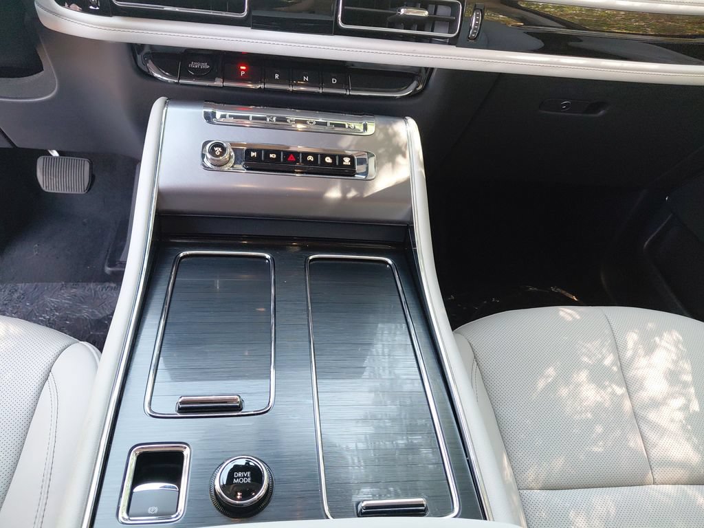 New 2026 Lincoln Aviator AWD image 46
