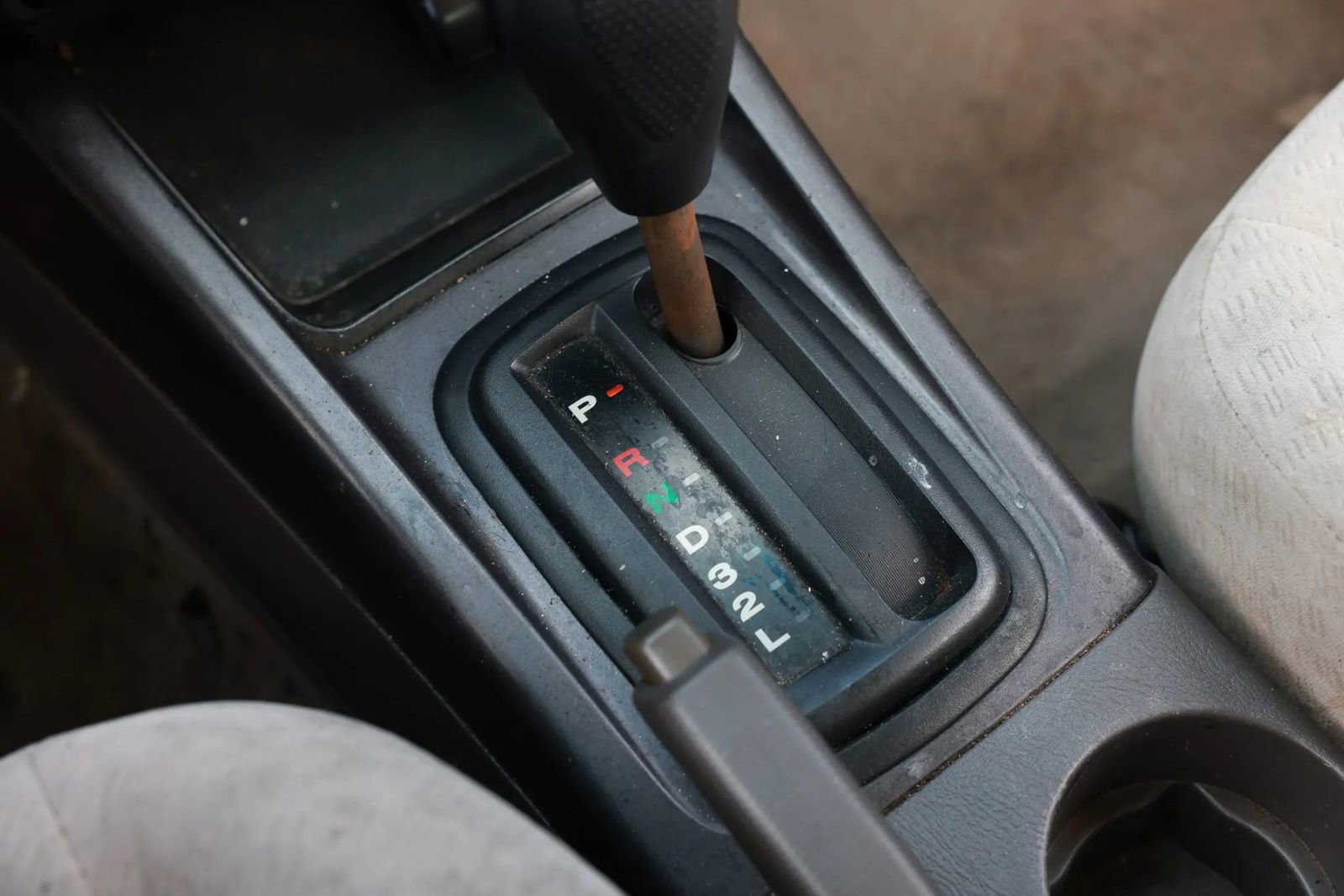 Used 2005 Hyundai Elantra GLS FWD image 35