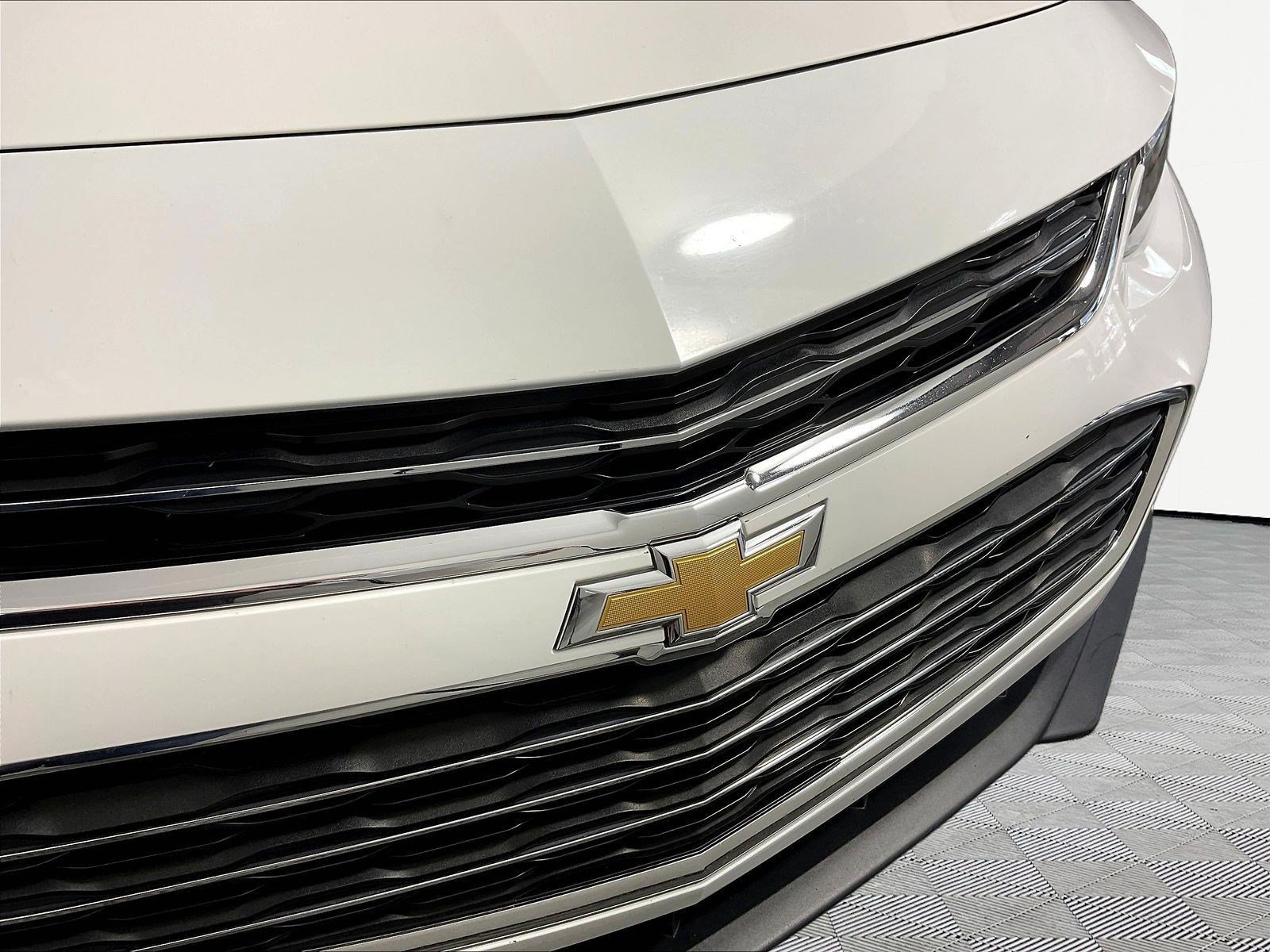 Used 2018 Chevrolet Malibu LS FWD image 32