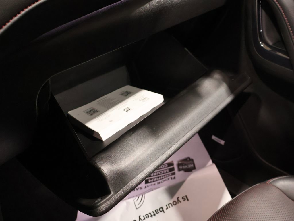 Used 2023 Chevrolet Blazer RS w/ Enhanced Convenience Package image 38