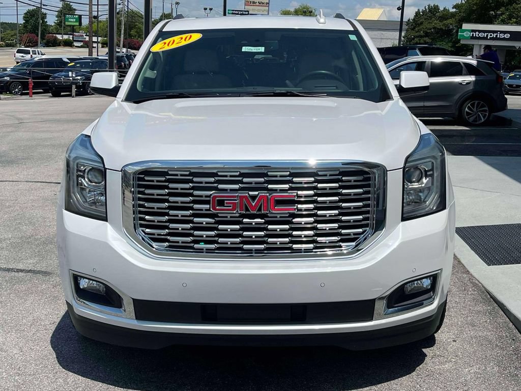 Certified 2020 GMC Yukon XL Denali w/ Denali Premium Package AWD/4WD image 8