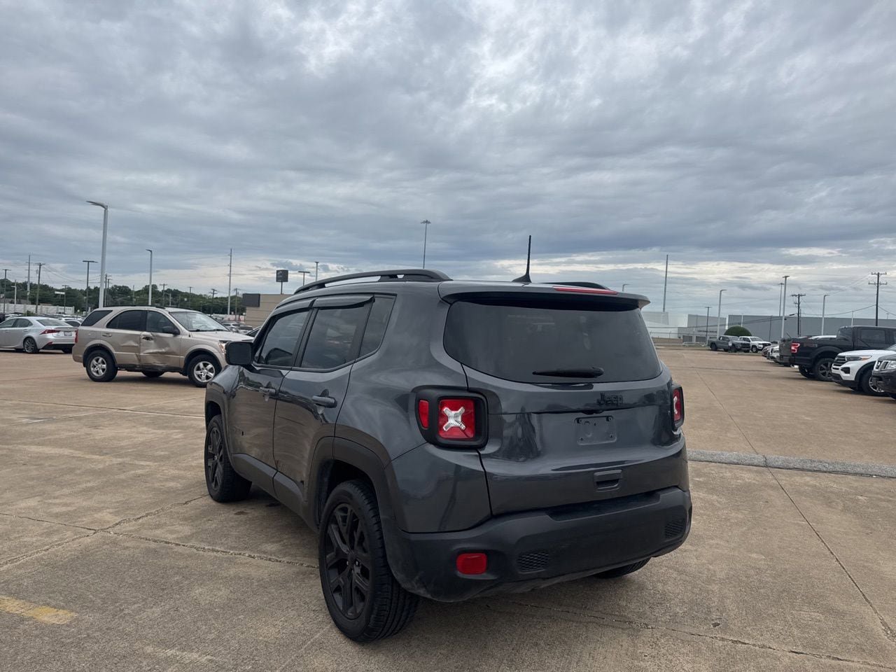 Used 2023 Jeep Renegade Altitude AWD/4WD image 14