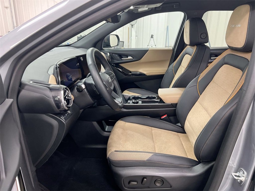 Used 2025 Chevrolet Equinox ACTIV w/ Safety and Technology Package image 19
