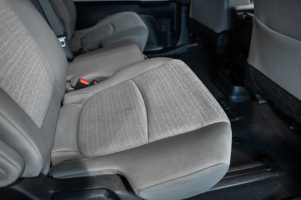 Used 2025 Toyota Sienna LE FWD image 29