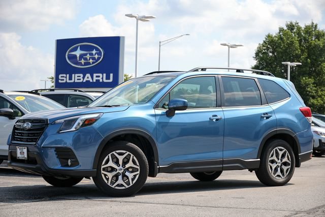 Certified 2023 Subaru Forester Premium AWD/4WD image 1