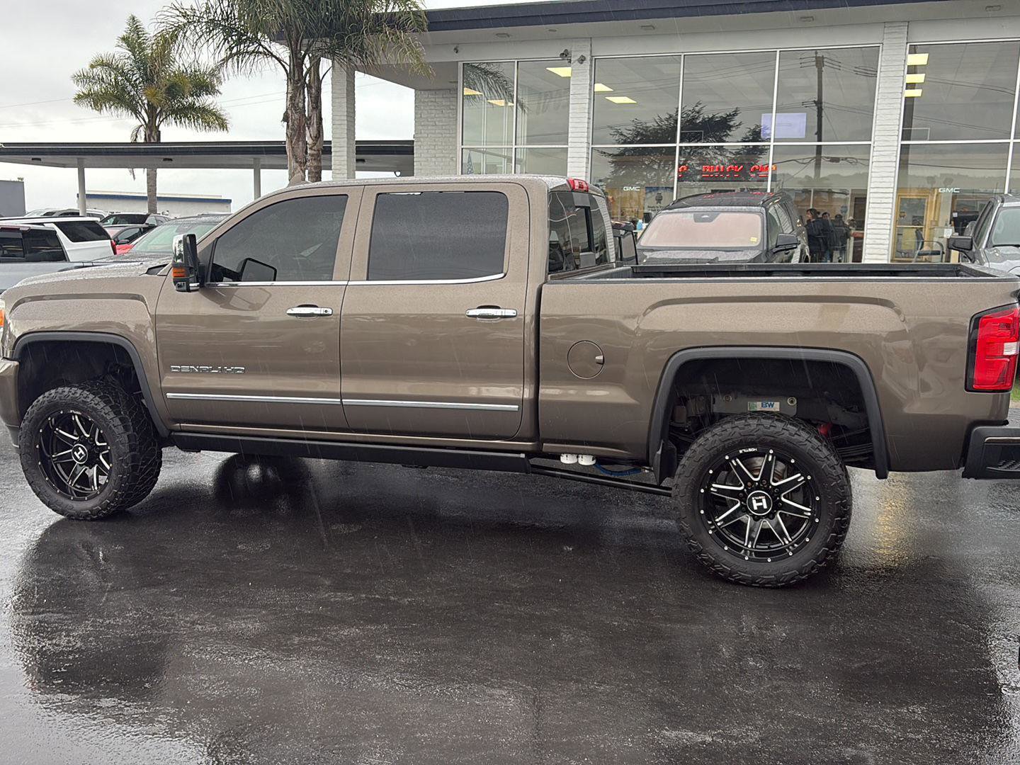 Used 2015 GMC Sierra 3500 Denali w/ Duramax Plus Package image 30