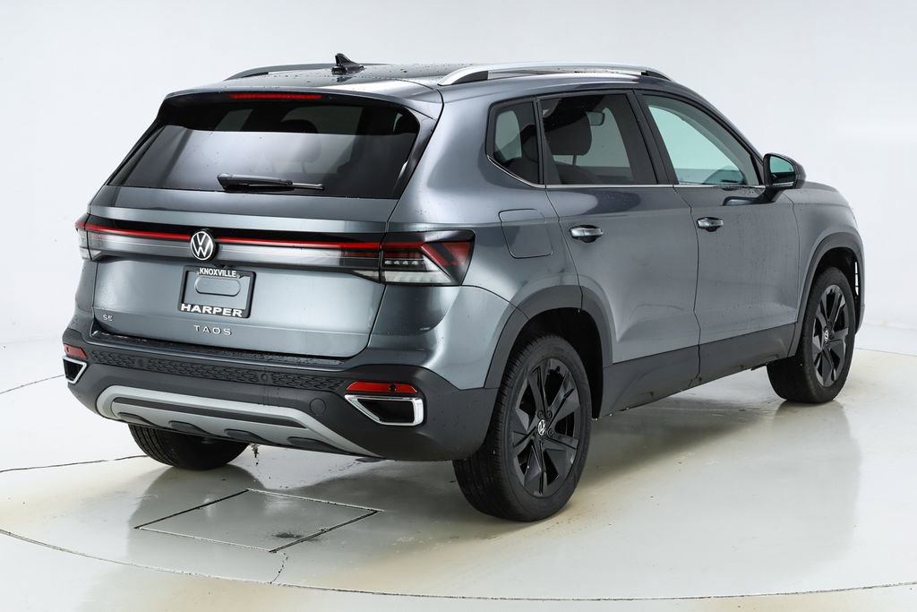 New 2026 Volkswagen Taos SE image 9