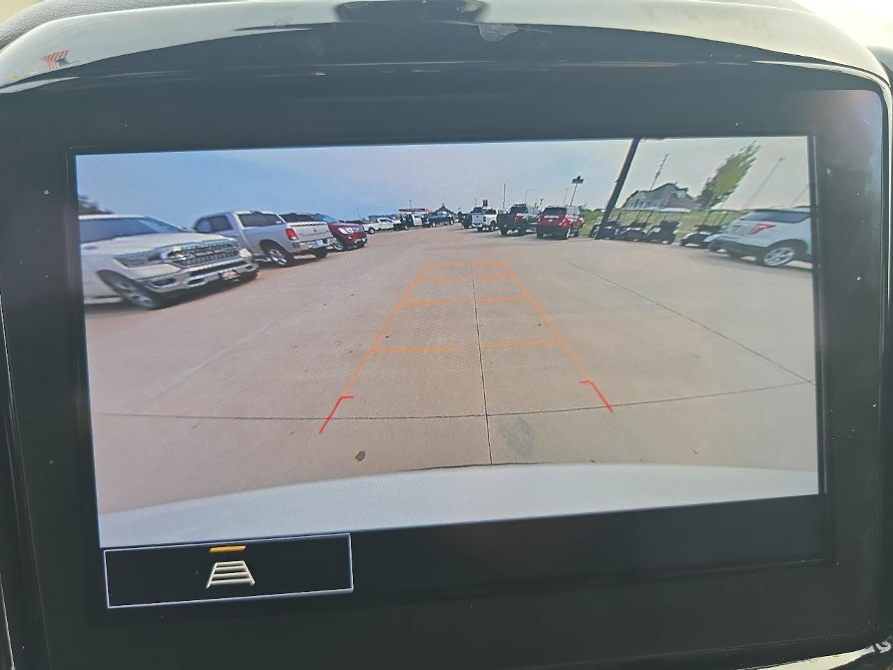 Used 2023 Chevrolet Traverse LT FWD image 41
