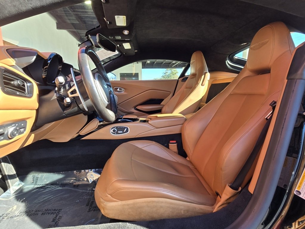 Used 2020 Aston Martin V8 Vantage Coupe image 14