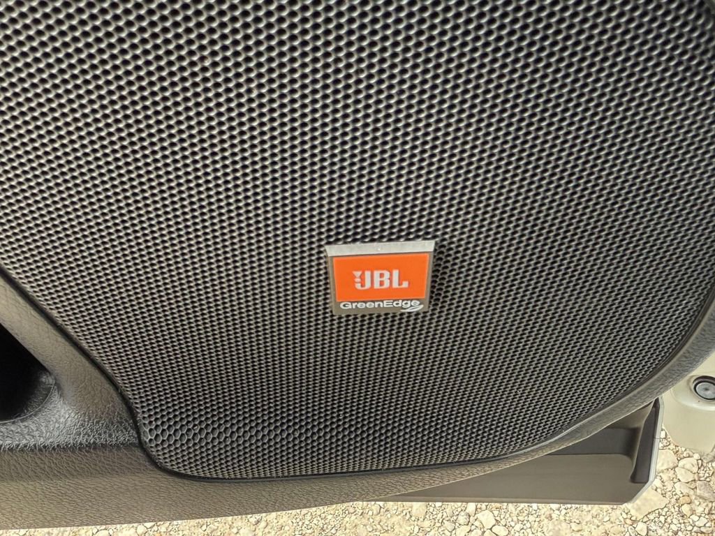 Used 2019 Toyota Highlander Limited Platinum image 29