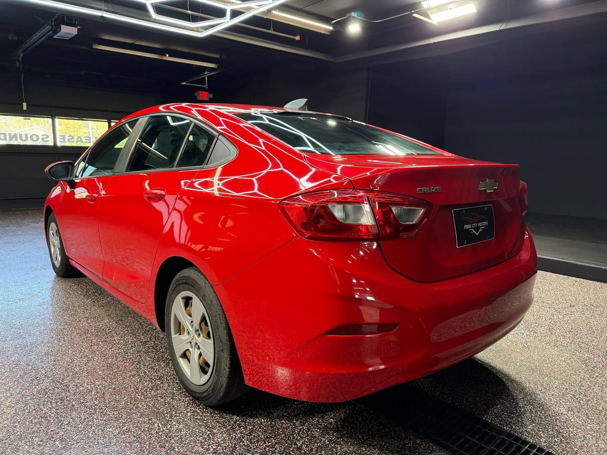 Used 2017 Chevrolet Cruze LS FWD image 4
