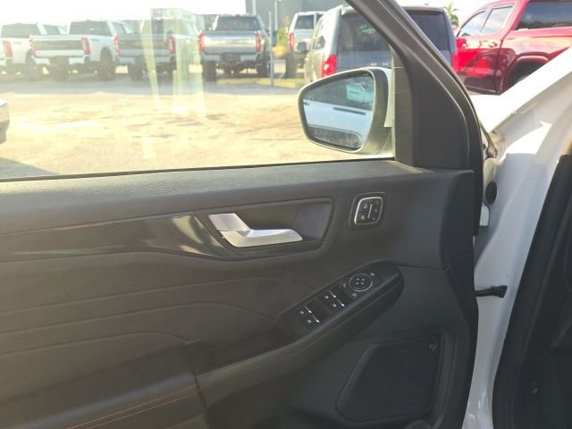 Used 2024 Ford Escape ST-Line Select w/ Tech Pack #2 image 8