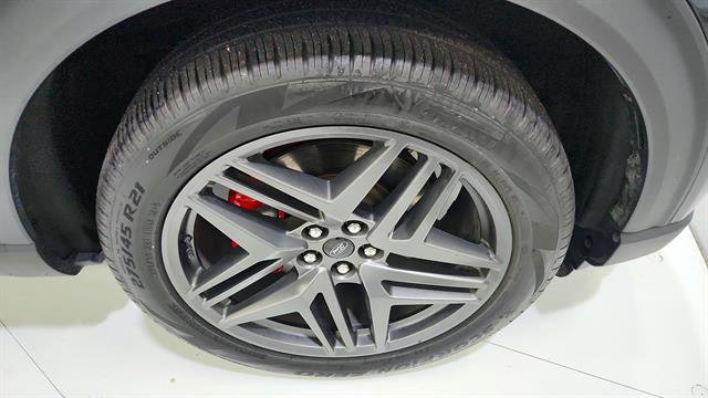 Used 2025 Ford Explorer ST-Line w/ ST-Line Street Pack image 36