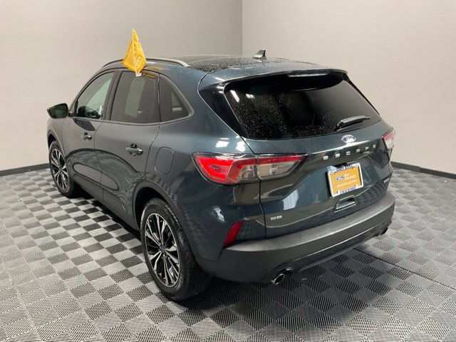 Used 2022 Ford Escape SE w/ SE Sport Appearance Package AWD/4WD image 9