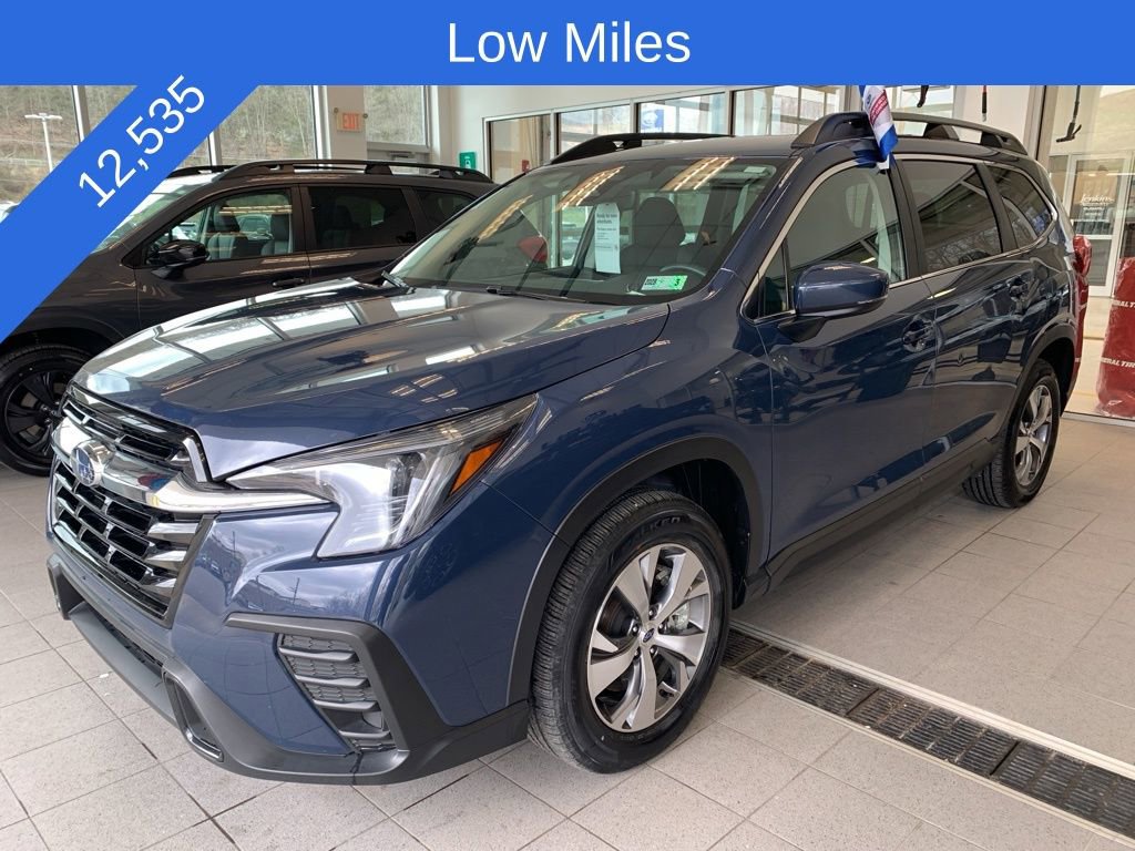 Certified 2025 Subaru Ascent Premium image 2